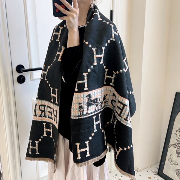 ブランドマフラー正面デザイン